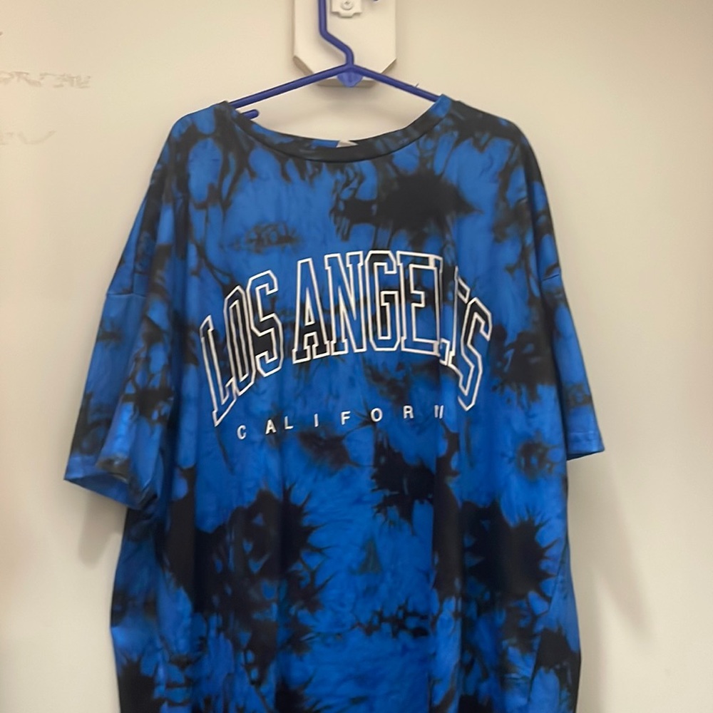 NEW BLACK AND BLUE T SHIRT